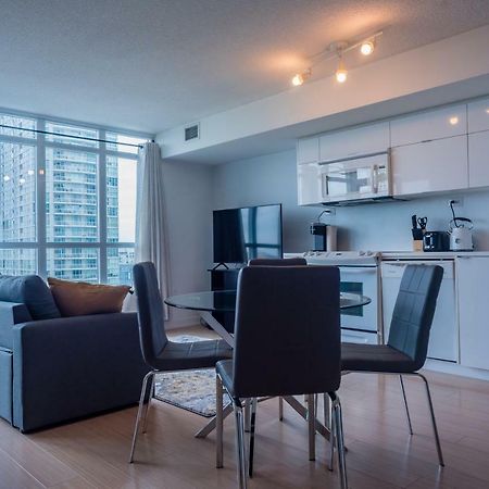 Luxury Downtown Toronto Condo - 2 Bedroom Екстер'єр фото